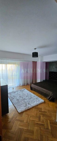 Vanzare apartament de 3 camere in rondul Piata Alba Iulia